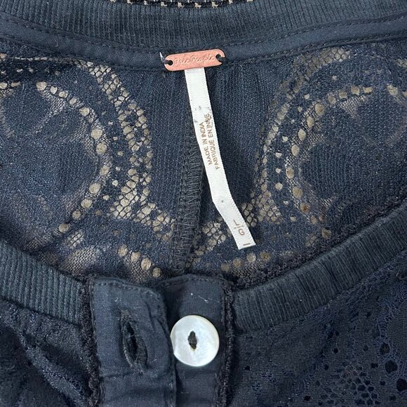 Free People Black Lace Sheer Button Front Sleeveless Top Size Large Women's - Picture 5 of 5